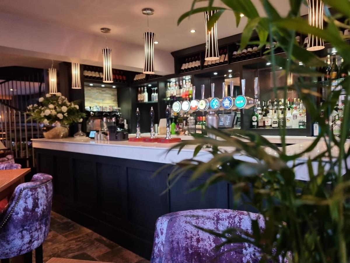 The Lion Hotel Brewood Eksteriør bilde