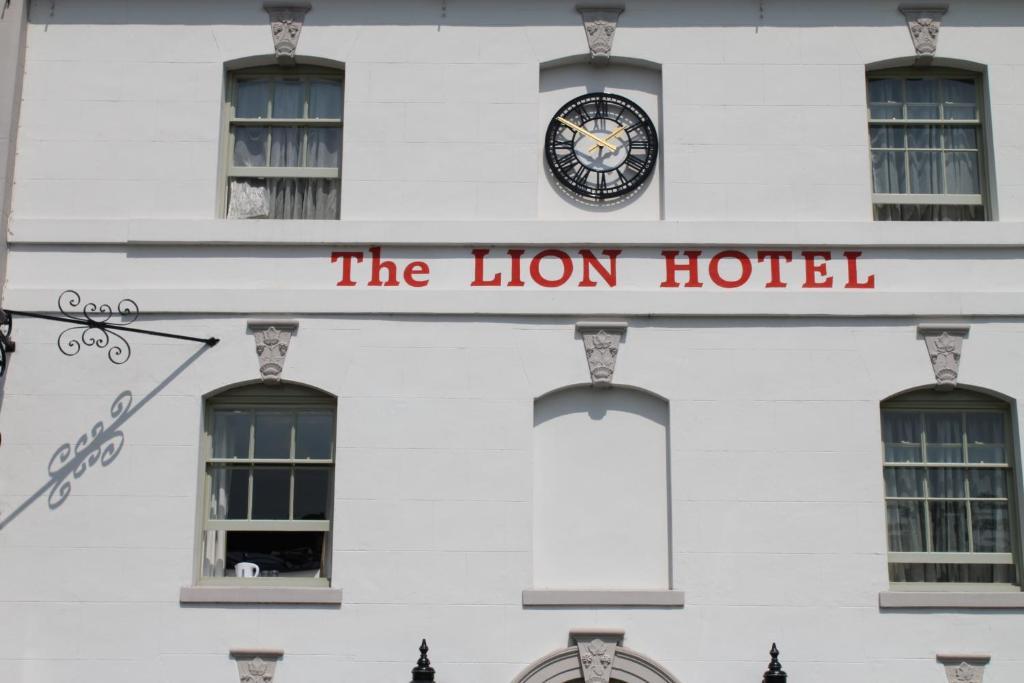 The Lion Hotel Brewood Eksteriør bilde