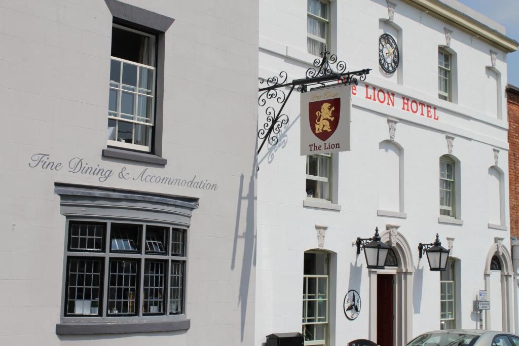 The Lion Hotel Brewood Eksteriør bilde
