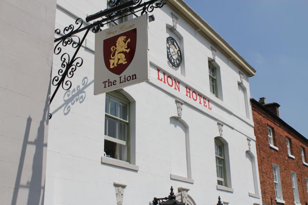 The Lion Hotel Brewood Eksteriør bilde